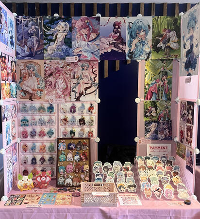 Lait Night Cafe Mini Artist Alley